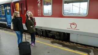 Cestujúci, pozor! Vlaky medzi bratislavskou Hlavnou stanicou a Novým Mestom budú pozastavené